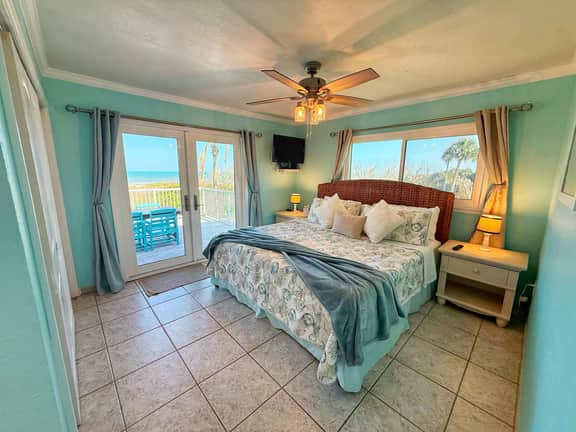 2BR Beachfront Townhouse w/ private beach access - Image 3